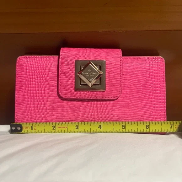 Kate Spade New York pink buckle closure wallet. - Picture 5 of 7